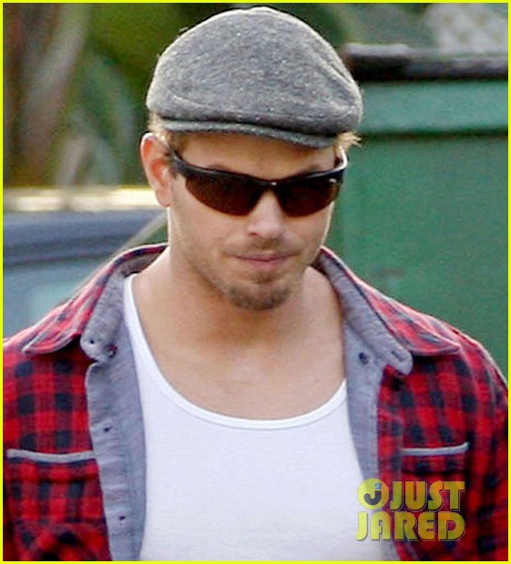 Kellan Lutz & Sharni Vinson: Smoothie Couple