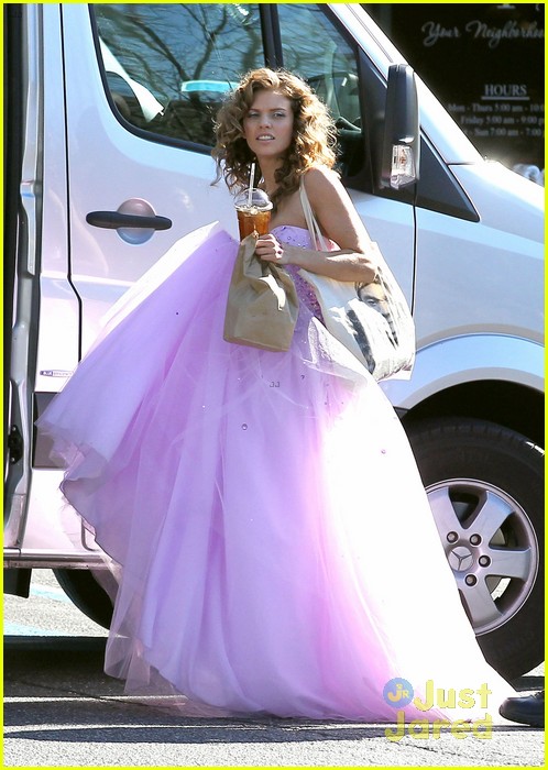 AnnaLynne McCord: Glittery Gown on '90210'