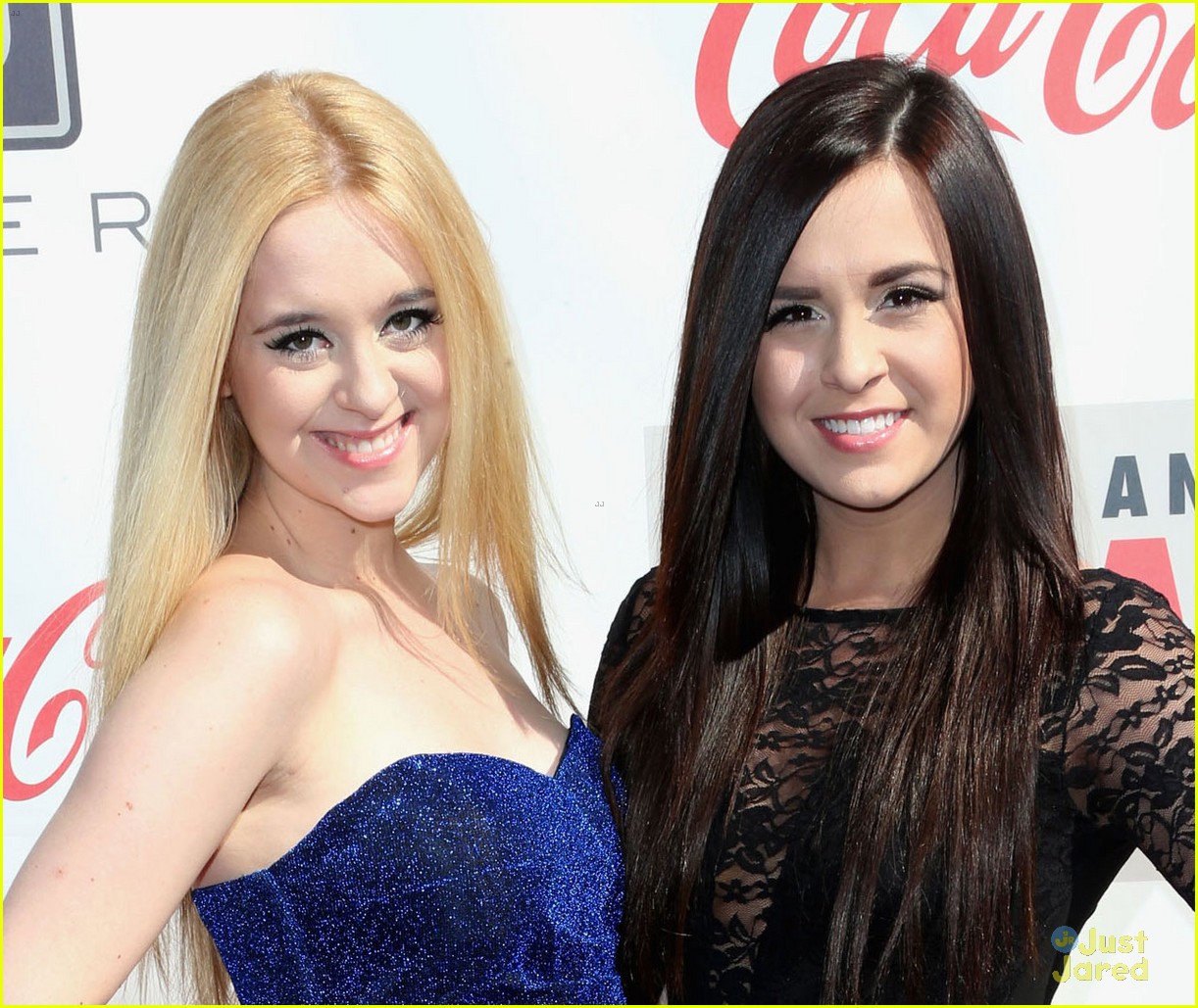 Megan & Liz: 2013 Streamy Awards Duo