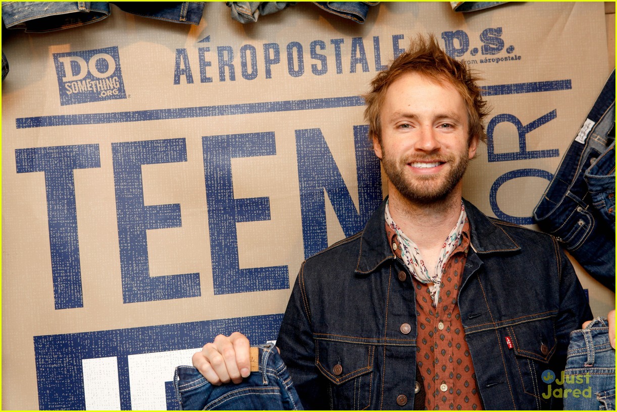 Paul McDonald Donates Jeans; Nikki Reed & Enzo Run For It