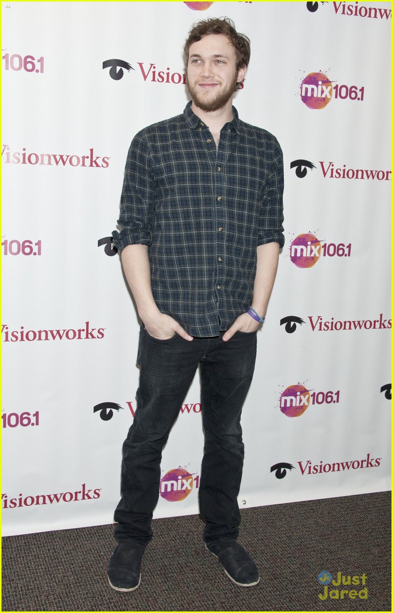 Phillip Phillips: Big Fan of 'The Walking Dead'