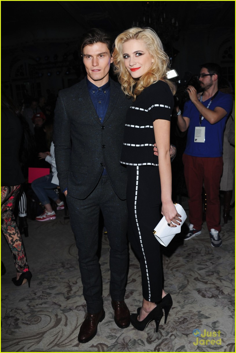 Pixie Lott: London Fashion Week Kick Off with Oliver Cheshire