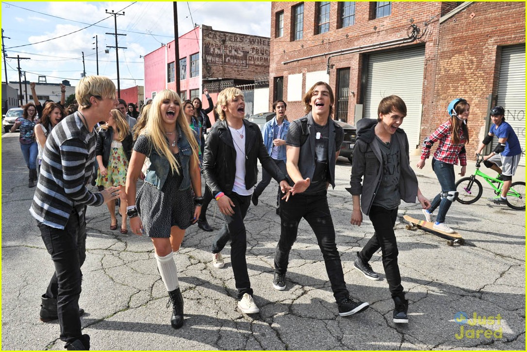 Ross Lynch: R5 Spring Tour Announcement!