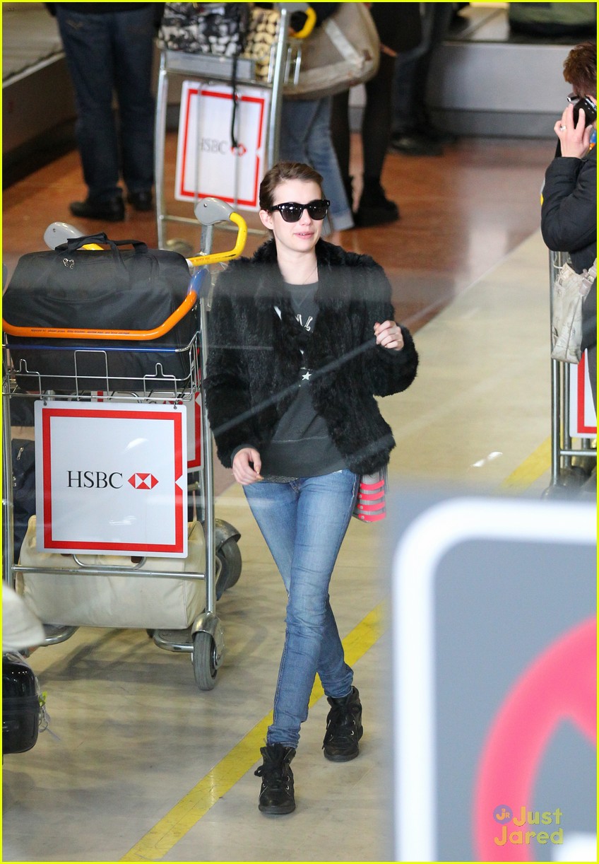 Emma Roberts & Evan Peters: Paris Arrival!