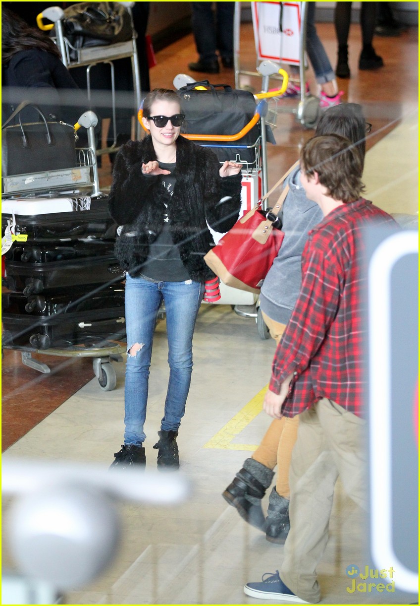 Emma Roberts & Evan Peters: Paris Arrival!