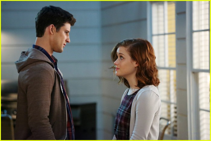 Carly Chaikin: New 'Suburgatory' Tonight!