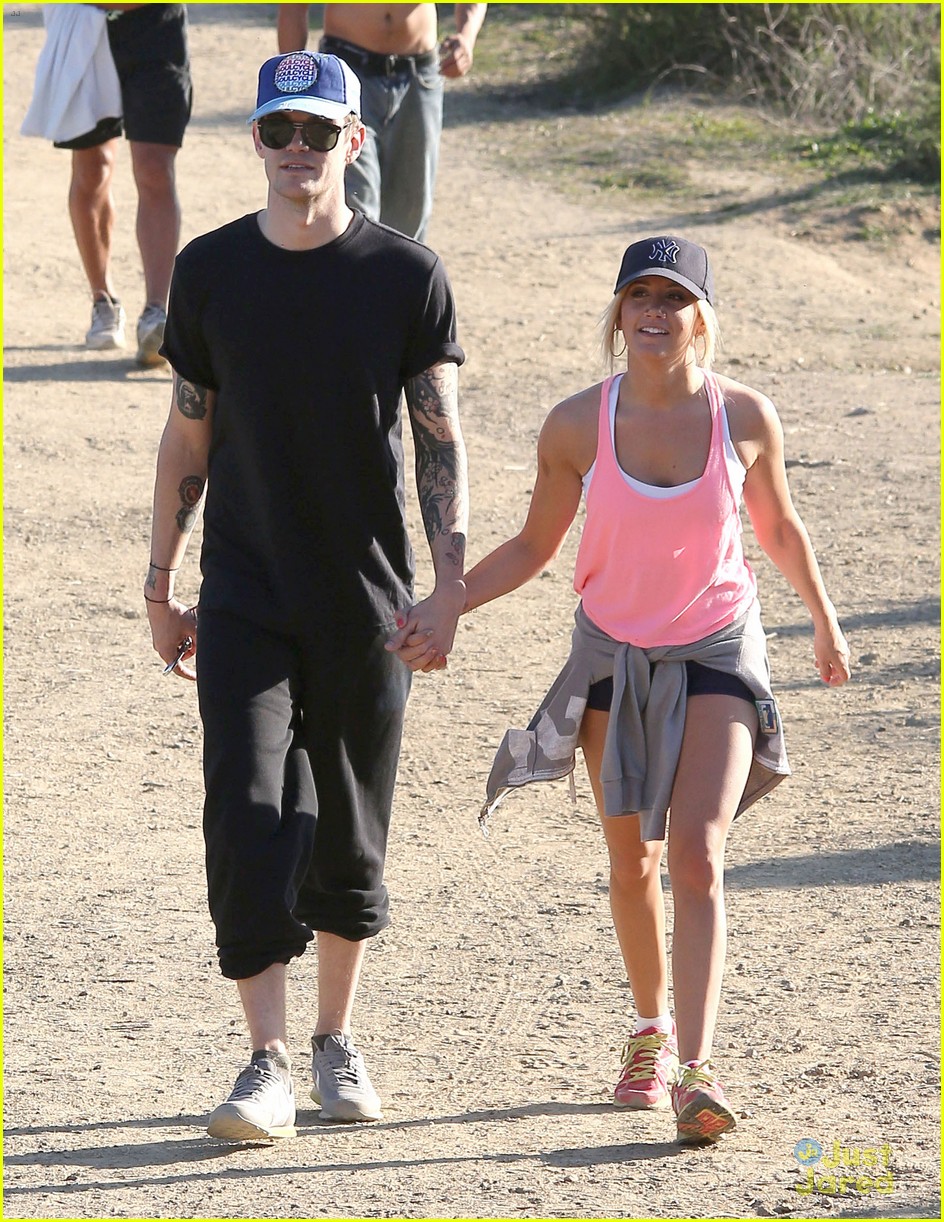 Ashley Tisdale: Valentine's Day with Christopher French!