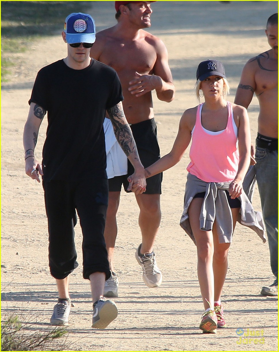 Ashley Tisdale: Valentine's Day with Christopher French!