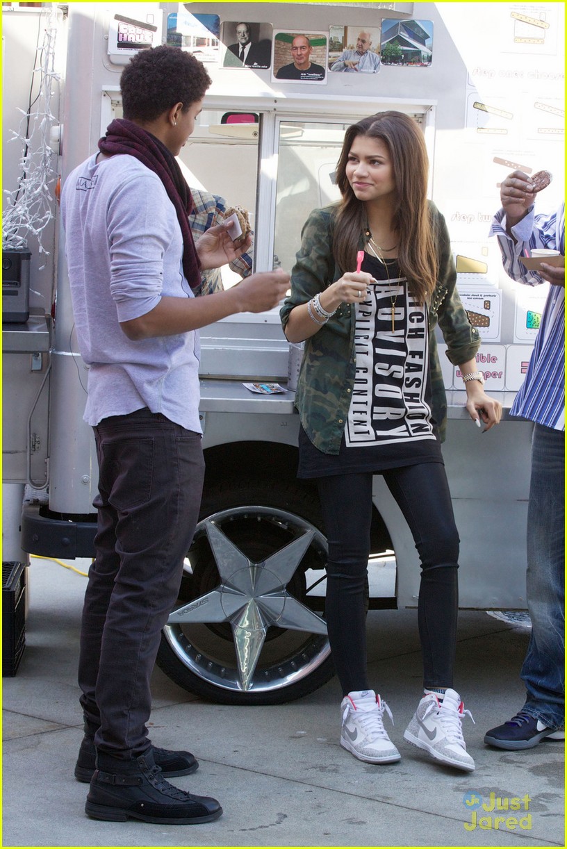 Zendaya & Trevor Jackson: Record Store Duo!