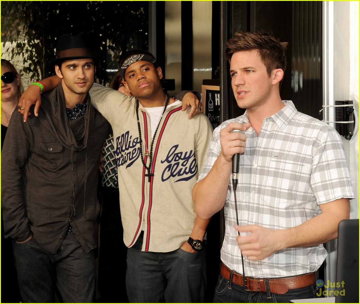 Shenae Grimes & Jessica Stroup: '90210' Wrap Party!