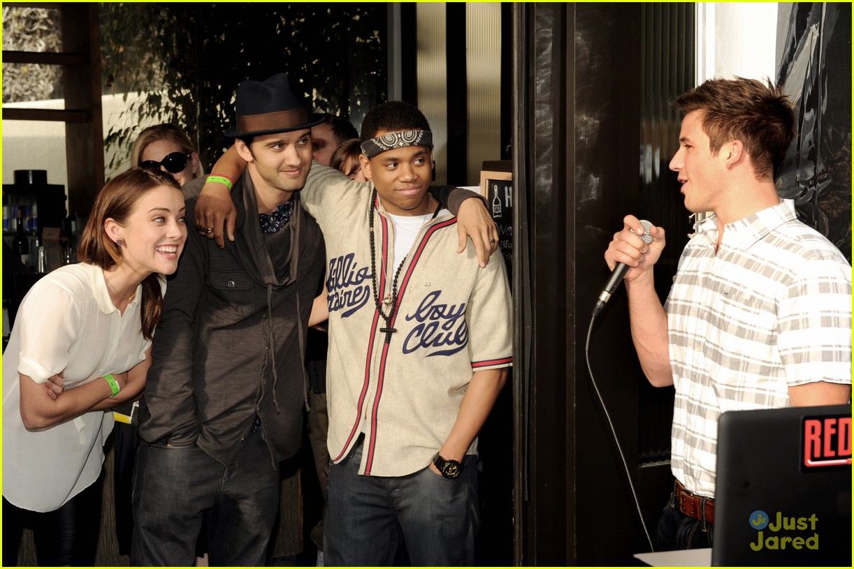 Shenae Grimes & Jessica Stroup: '90210' Wrap Party!