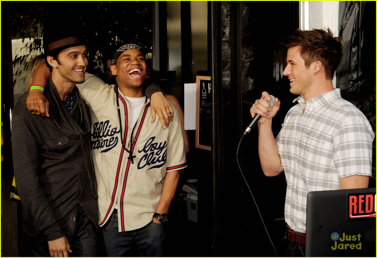 Shenae Grimes & Jessica Stroup: '90210' Wrap Party!