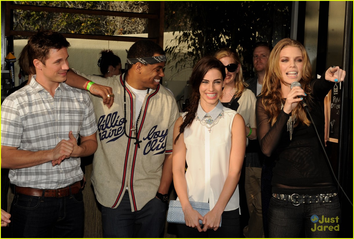 Shenae Grimes & Jessica Stroup: '90210' Wrap Party!
