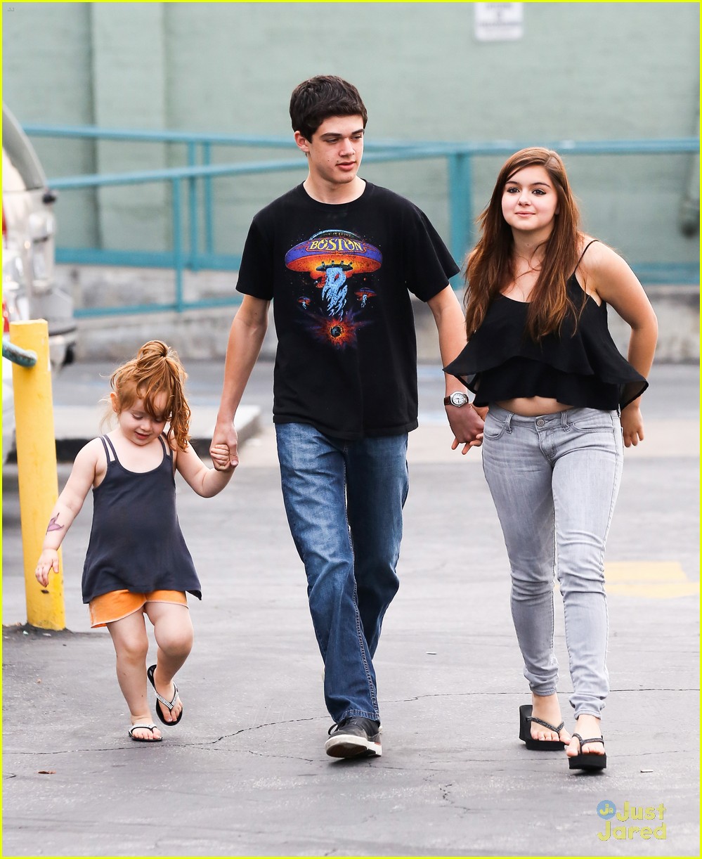 Ariel Winter: 'Happy Spring Break!!!'
