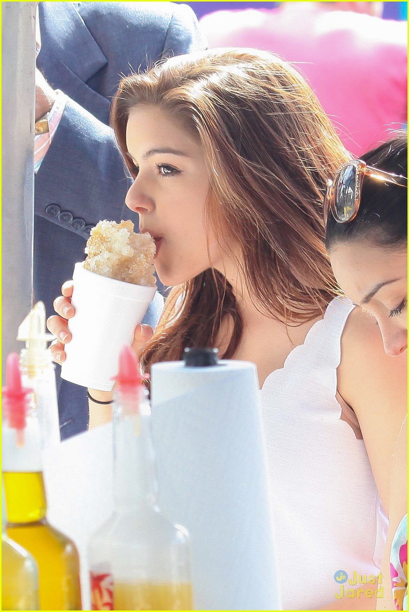 Ariel Winter: Snow Cone Sunday