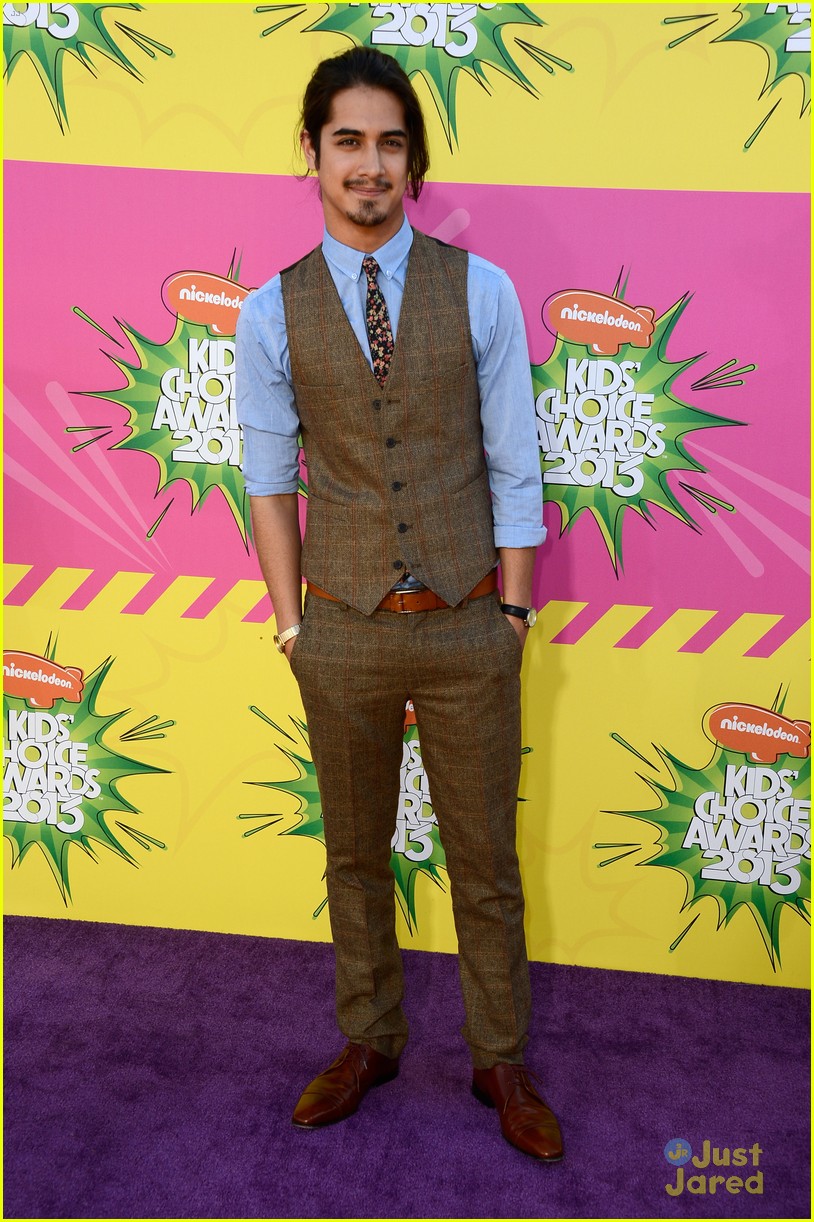 Avan Jogia - Kids’ Choice Awards 2013 Red Carpet