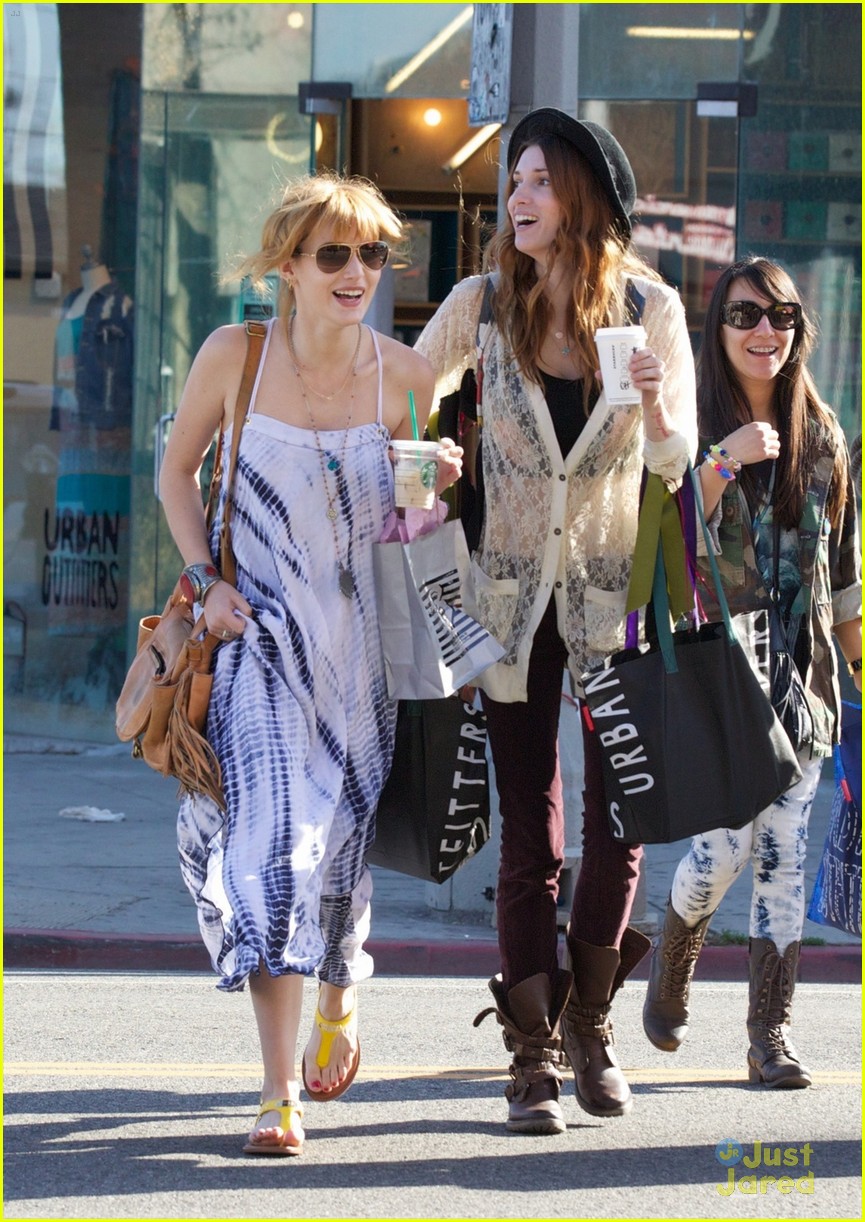 Bella Thorne: Shopping Day with Sister Dani