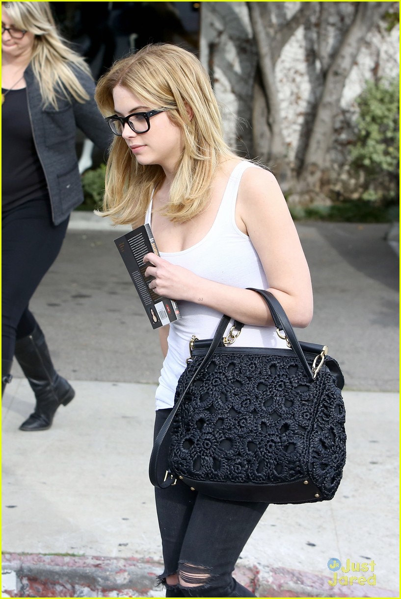 Ashley Benson: Back to Blonde!