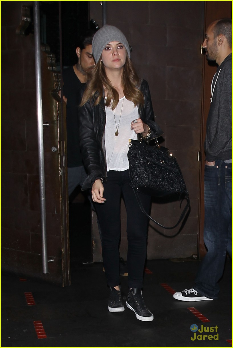 Ashley Benson & Taylor Lautner: Fogo de Chao Friends