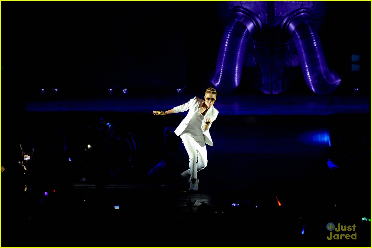 Justin Bieber: Birmingham Concert Pics!