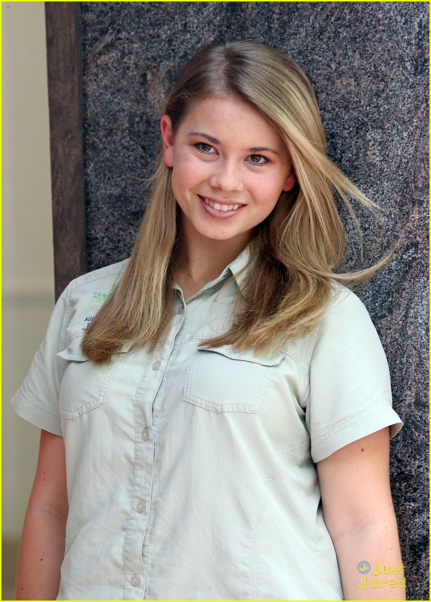 Bindi Irwin: Day Out with Mom Terri!