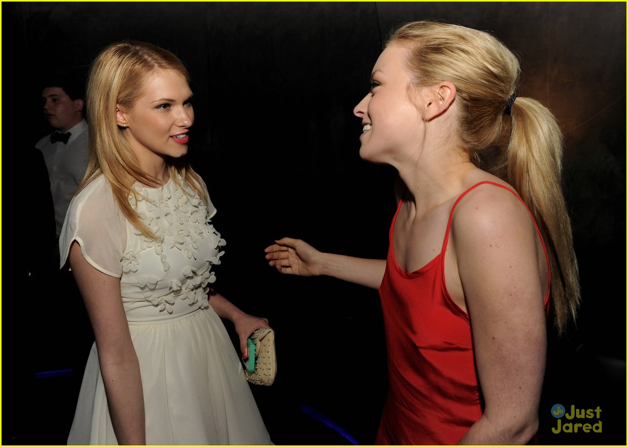 Claudia Lee: 'The Host' Premiere & Blackberry Launch Event!