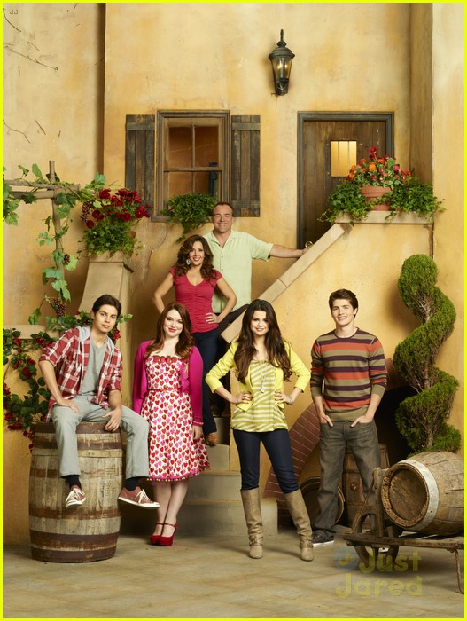 Gregg Sulkin: 'The Wizards Return' Interview!