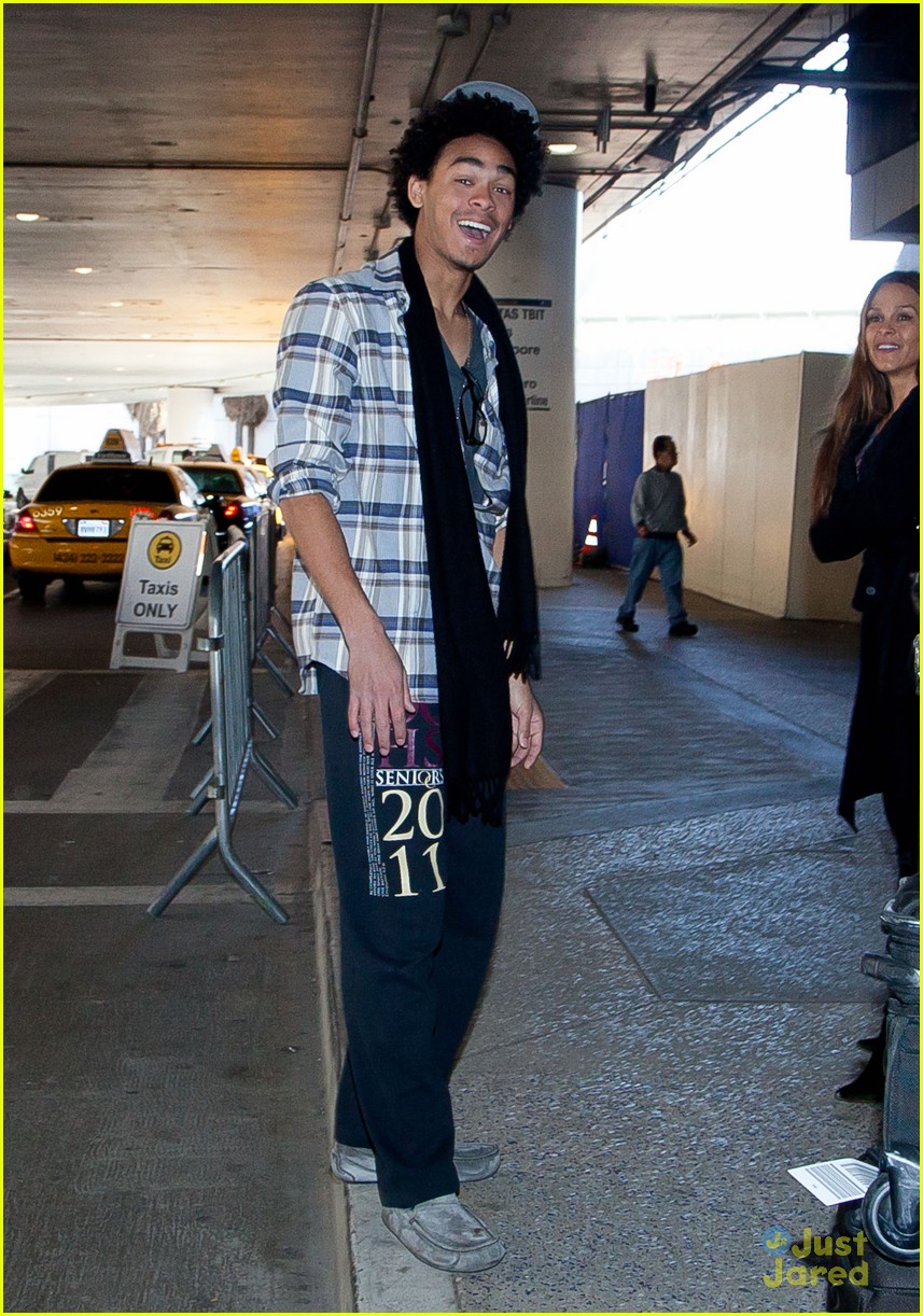 Jaden Smith: LAX Arrival With Brother Trey!