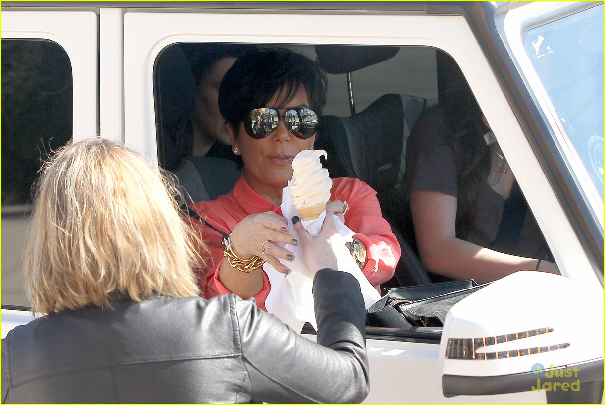 Kylie Jenner: Ice Cream Stop with Mom Kris!