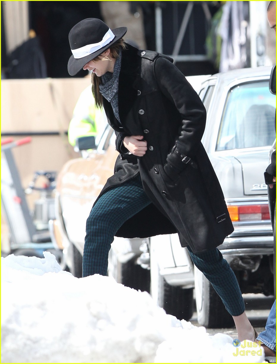 Jennifer Lawrence: Bundled in Burberry