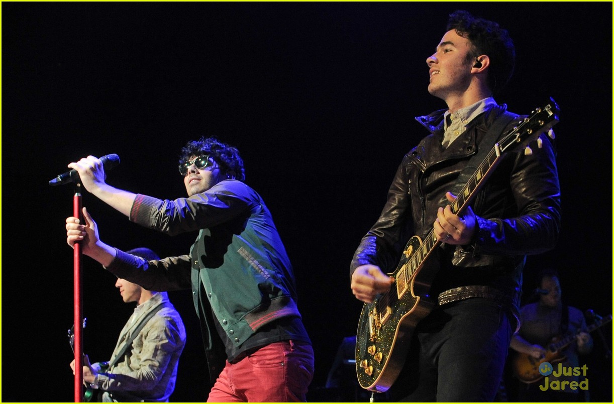 Jonas Brothers: Sao Paulo Concert Pics!