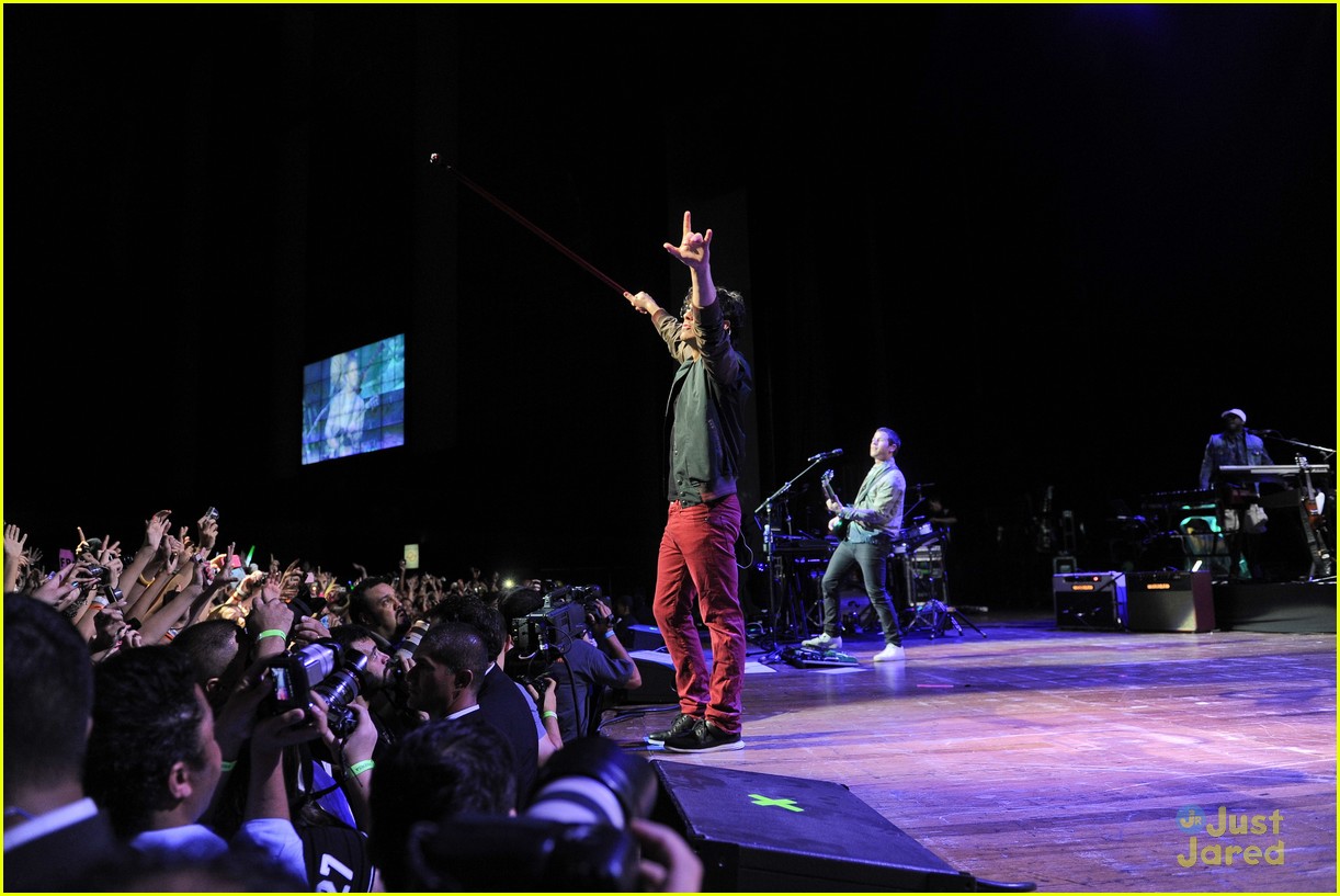 Jonas Brothers: Sao Paulo Concert Pics!