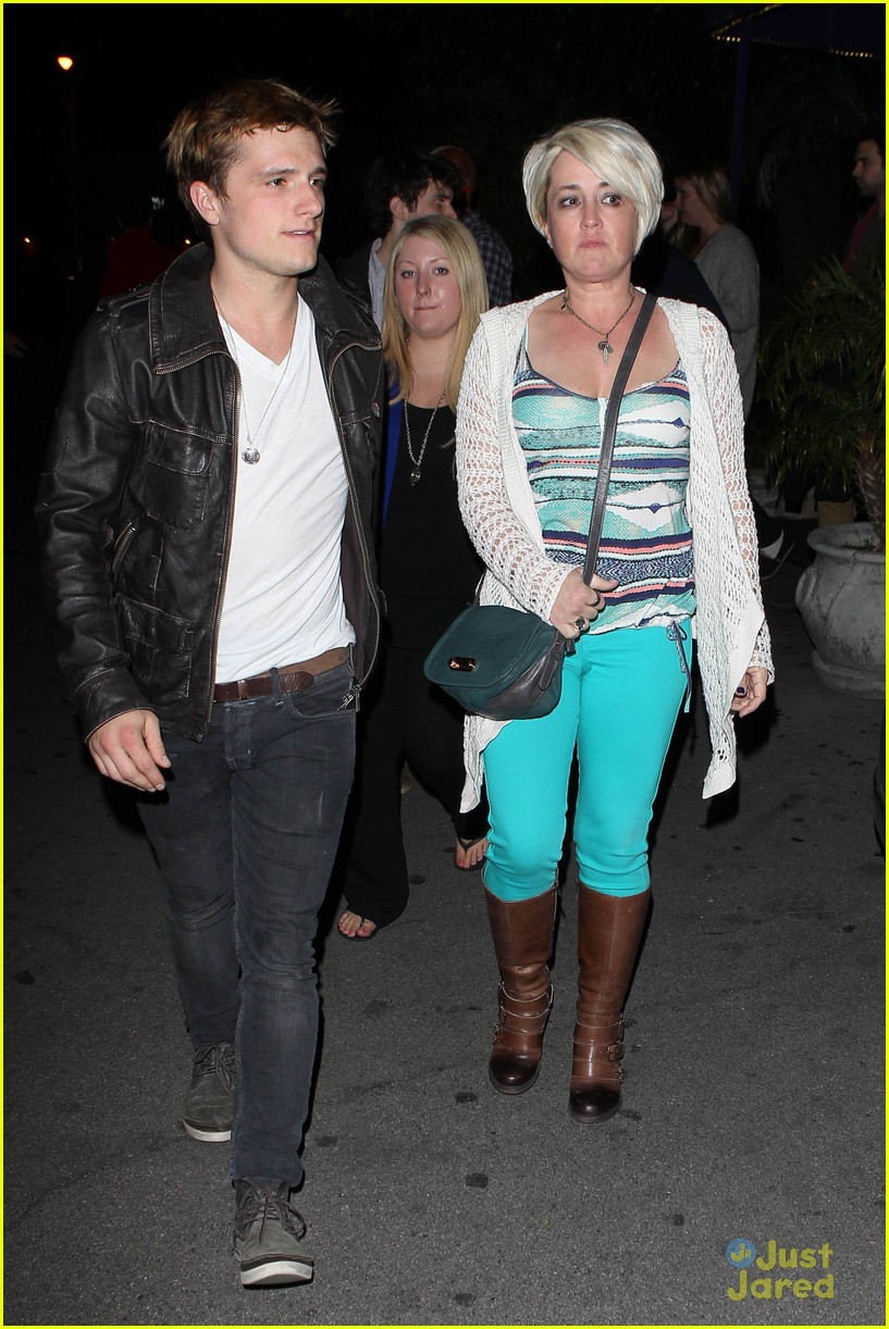 Josh Hutcherson: Bowling with Mom Michelle!