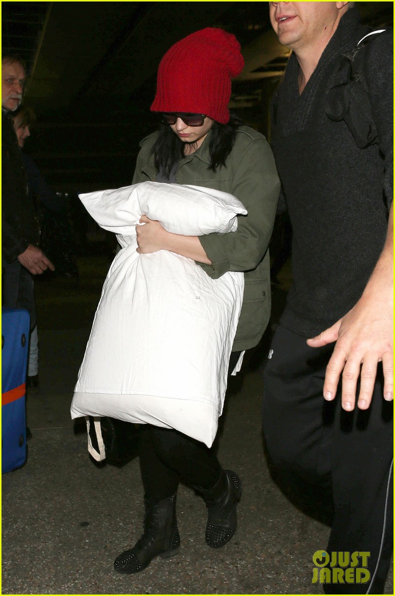 Demi Lovato: LAX Arrival