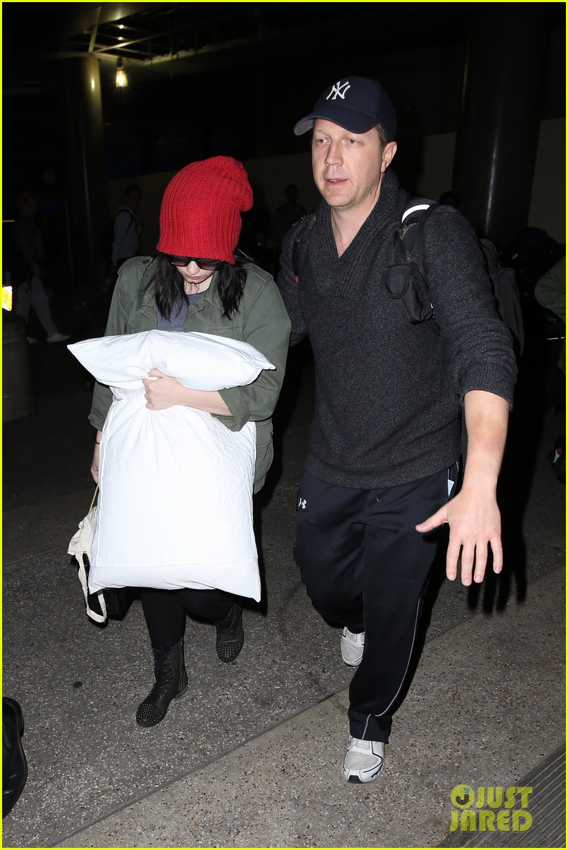 Demi Lovato: LAX Arrival