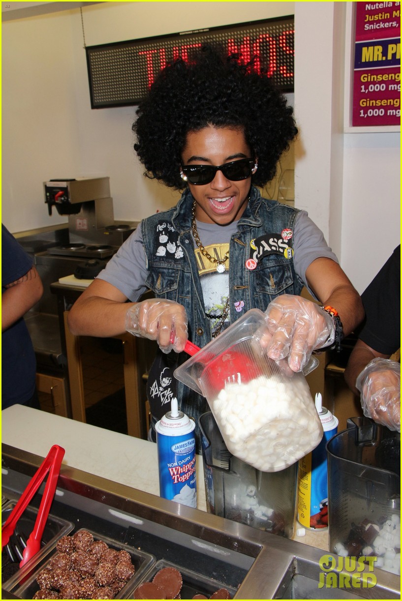 Mindless Behavior: Millions of Milkshakes!