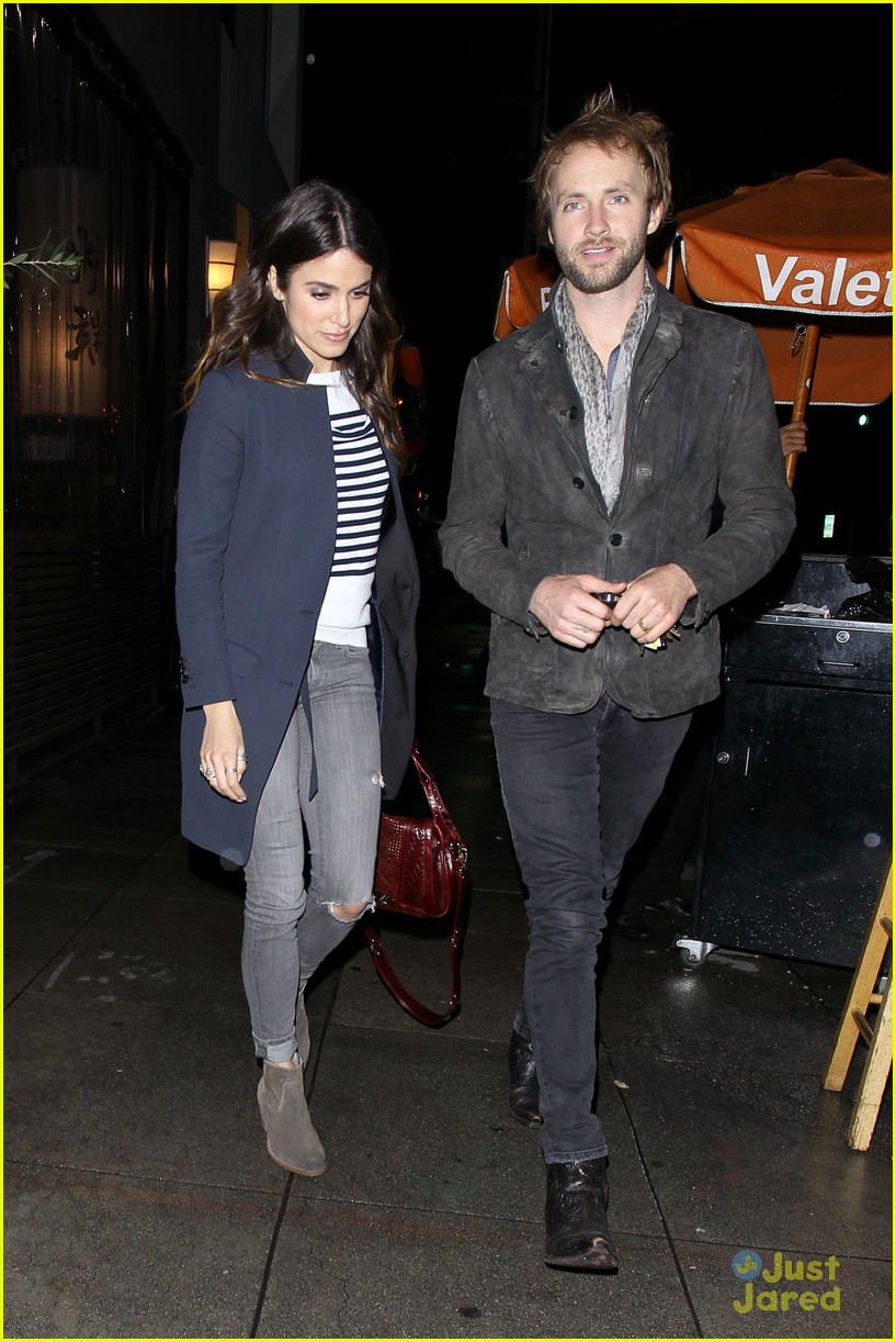 Nikki Reed & Paul McDonald: Sushi Sweeties