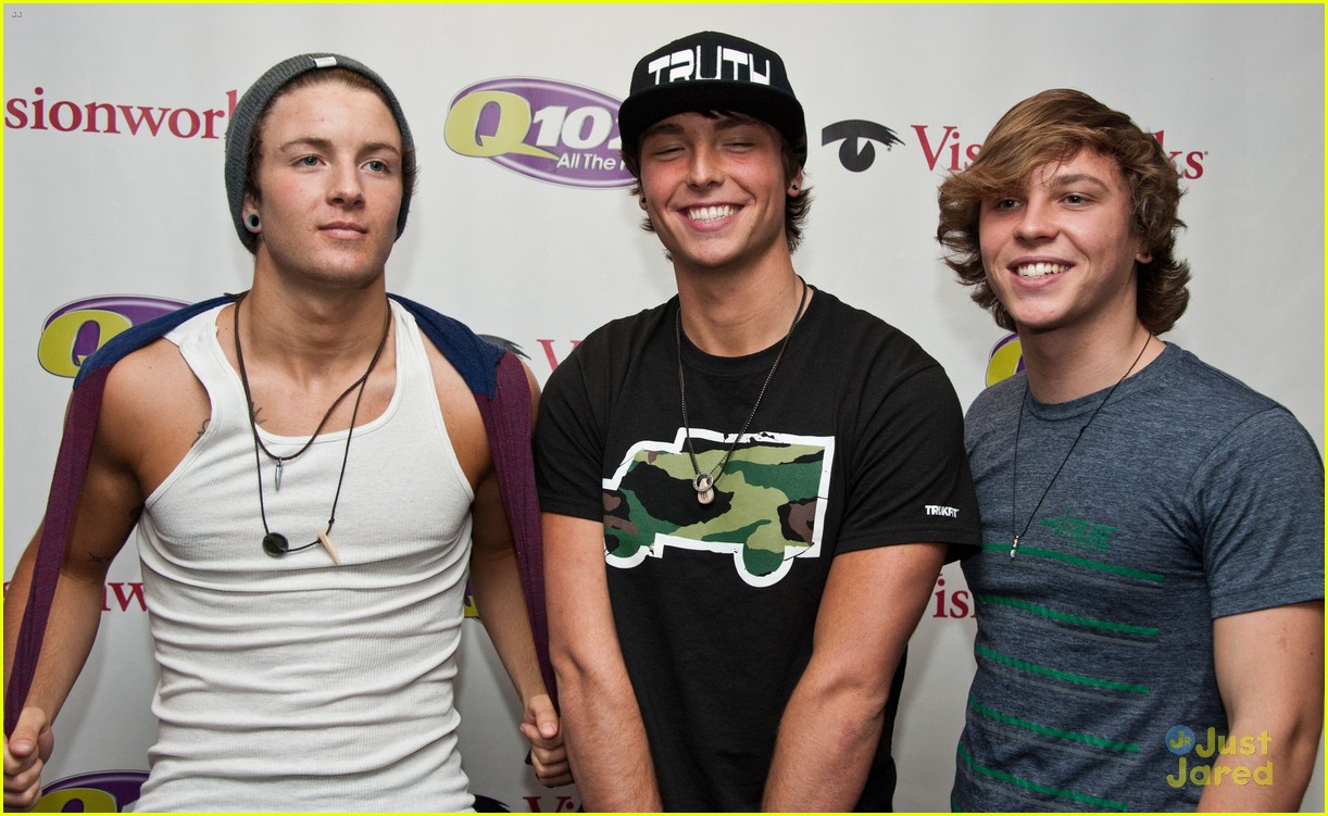 Emblem3: Q102 Performance Pics!