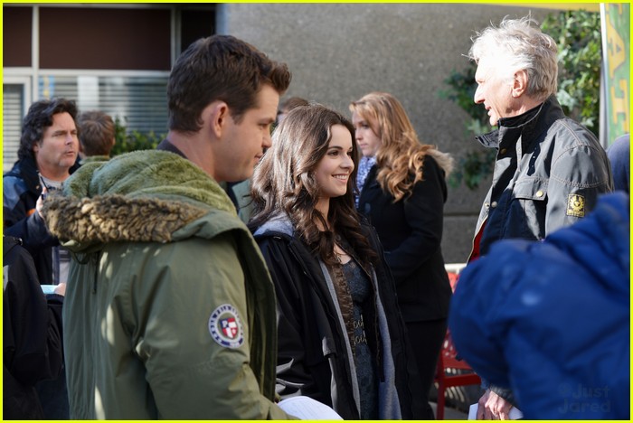Vanessa Marano & Katie Leclerc: All ASL 'Switched At Birth' Episode Airs Tomorrow!