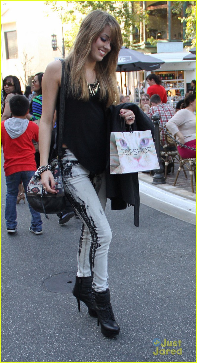 Angie Miller: Topshop Stop