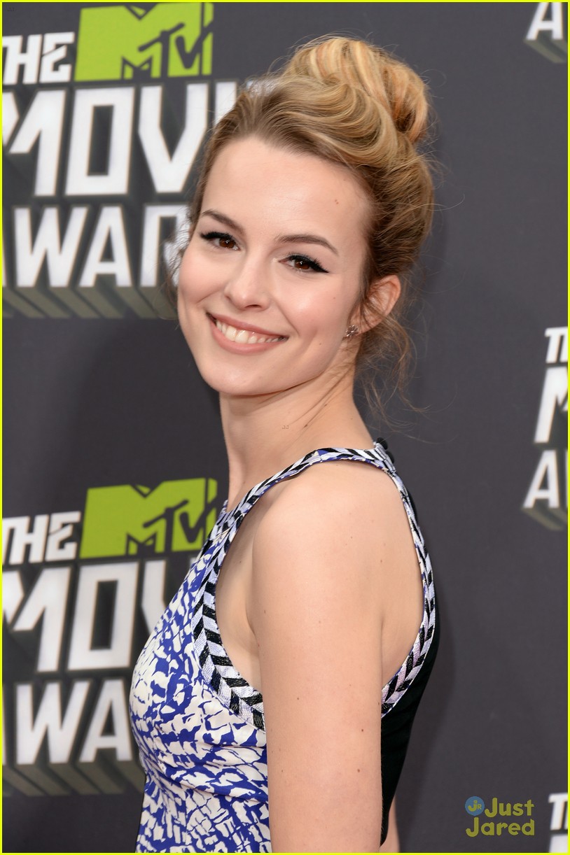 Bridgit Mendler -- MTV Movie Awards 2013