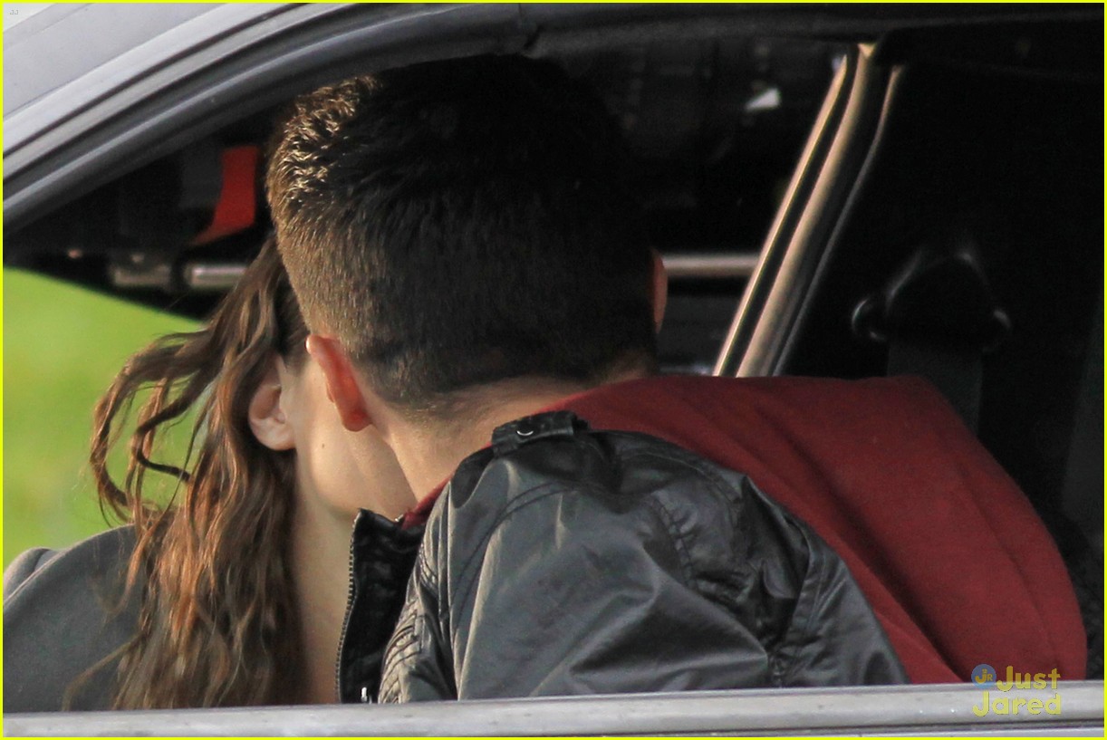 Colton Haynes: Camera in the Car on 'Arrow' Set