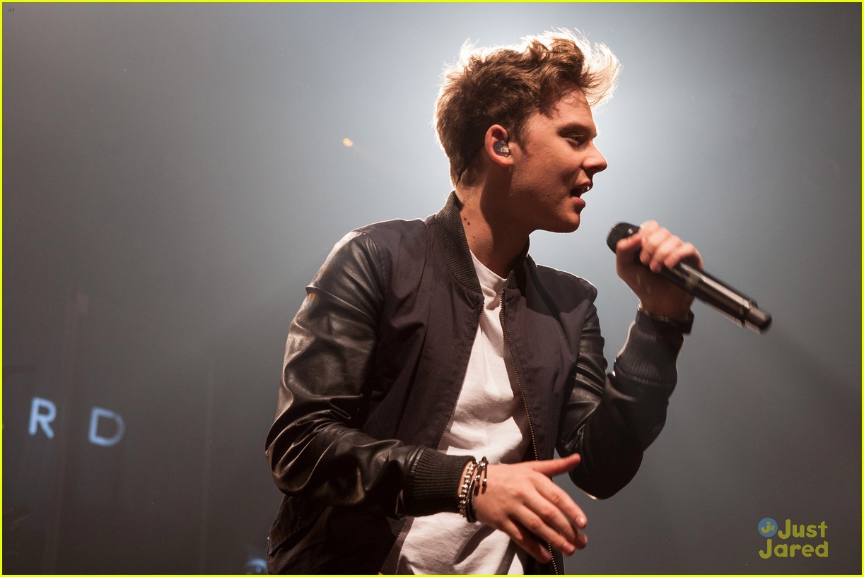 Conor Maynard: Paris Performance Pics!