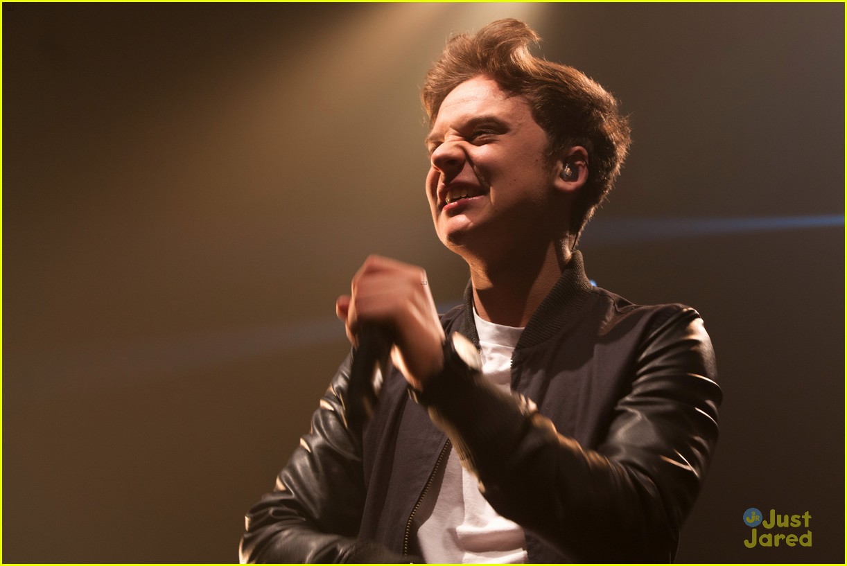 Conor Maynard: Paris Performance Pics!