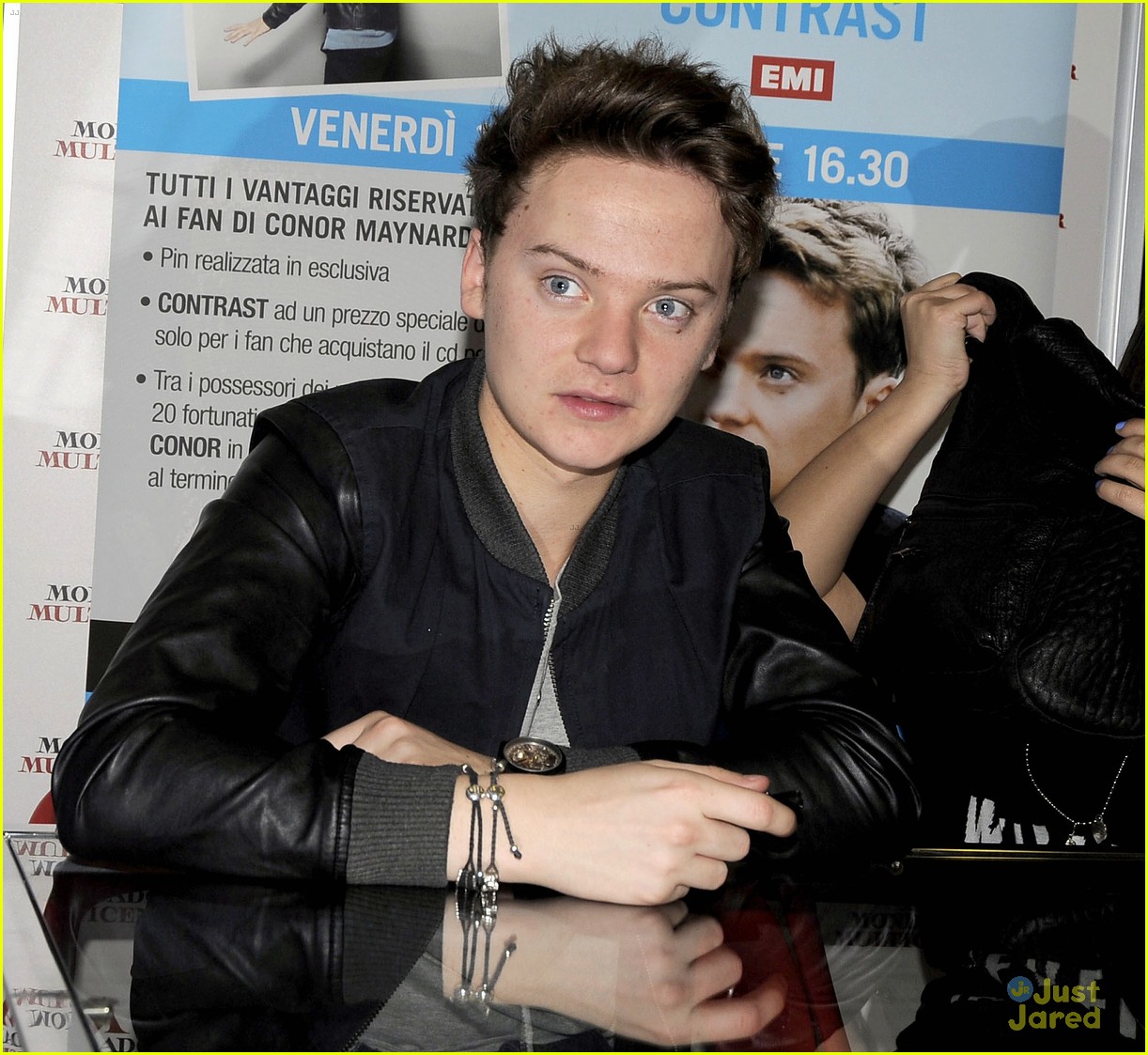 Conor Maynard: Fan-Friendly in Milan!