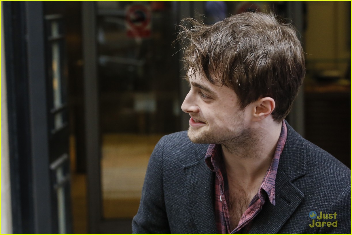 Daniel Radcliffe Chats 'The Cripple of Inishmaan' on BBC Radio 2