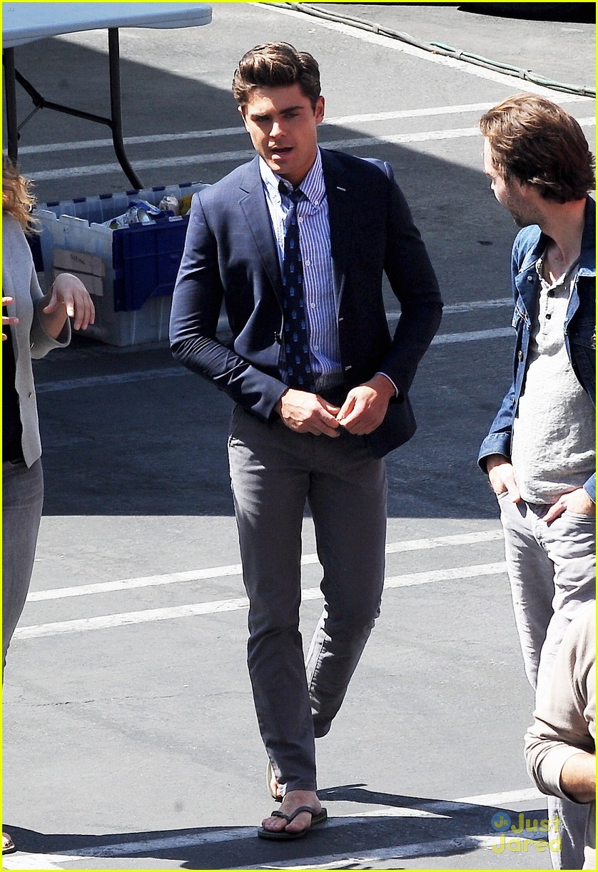 Zac Efron: Flip Flops on 'Townies' Set