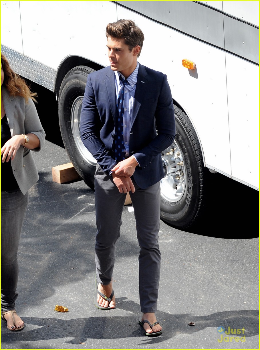 Zac Efron: Flip Flops on 'Townies' Set