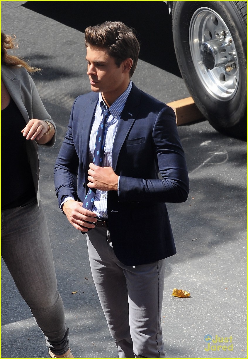 Zac Efron: Flip Flops on 'Townies' Set