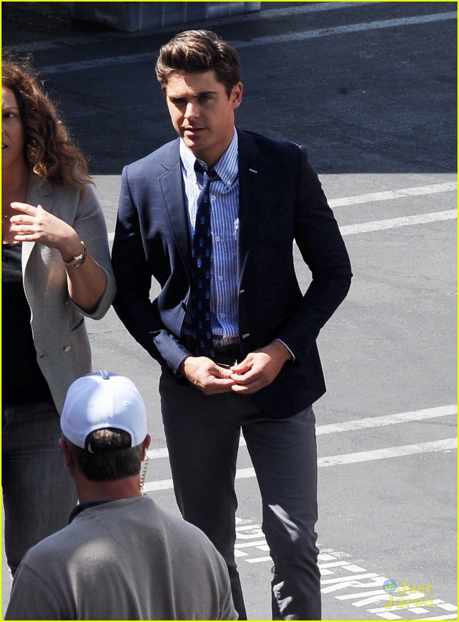 Zac Efron: Flip Flops on 'Townies' Set